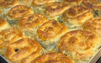 Annemin Ispanaklı Gül Böreği Tarifi