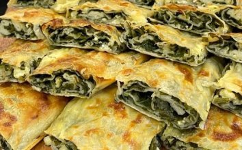 Annemin El Açması Ispanaklı Börek Tarifi