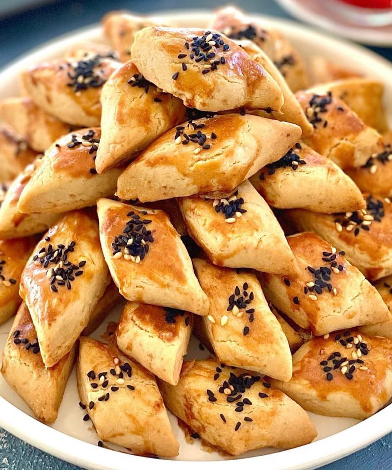 Kıyır Kıyır Pastane Tuzlusu Tarifi