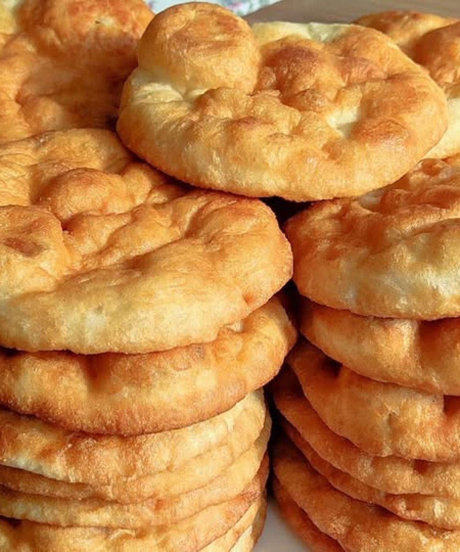 Puf Puf Kabaran Yağ Çekmeyen Enfes Pişi Tarifi