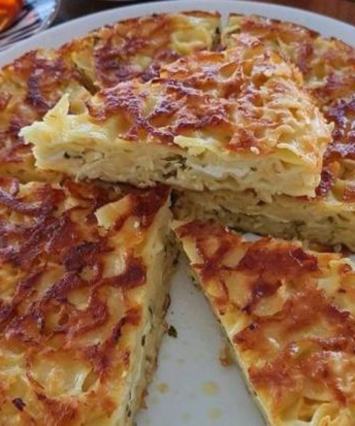 Tavada Su Böreği Lezzetinde Makarna Böreği Tarifi