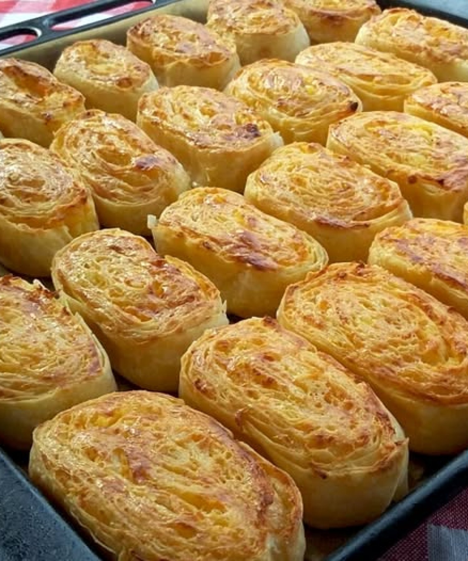 Patatesli Havuçlu Rulo Börek Tarifi