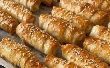 Sirkeli Unlu Çıtır Börek Tarifi