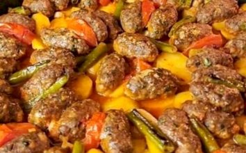 Soslu Köfte Patates Yemeği