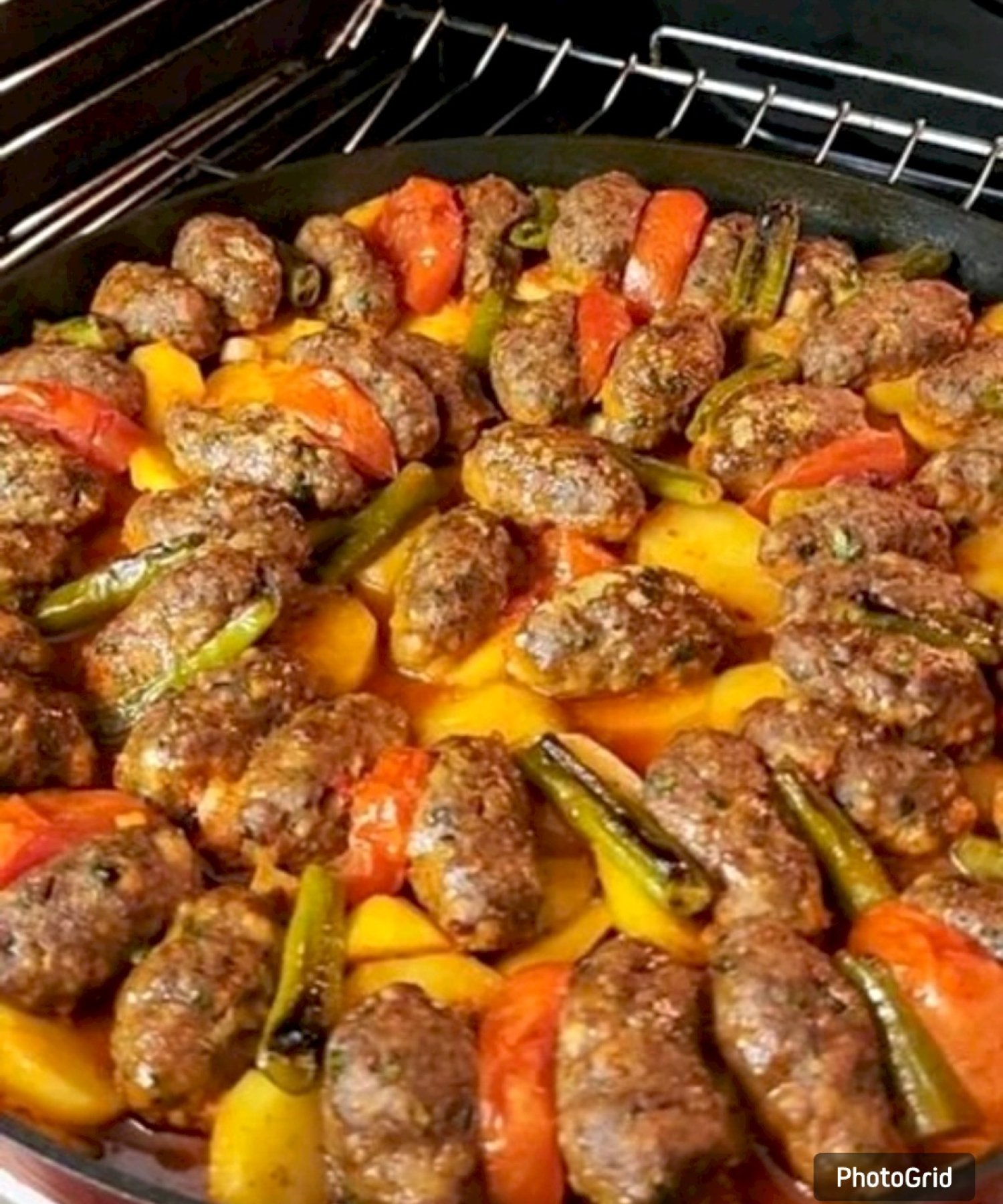 Soslu Köfte Patates Yemeği