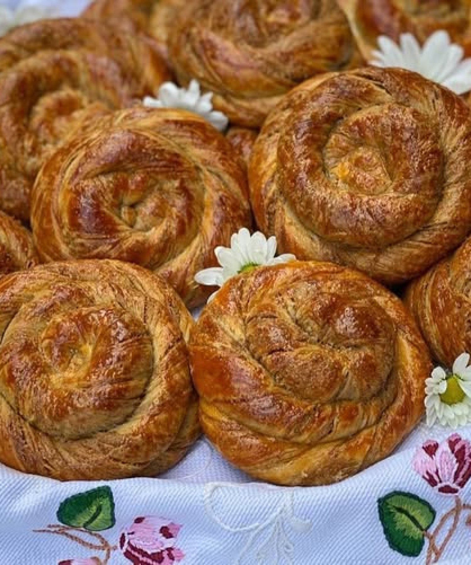 Porsiyonluk Haşhaşlı Bükme Çörek Tarifi