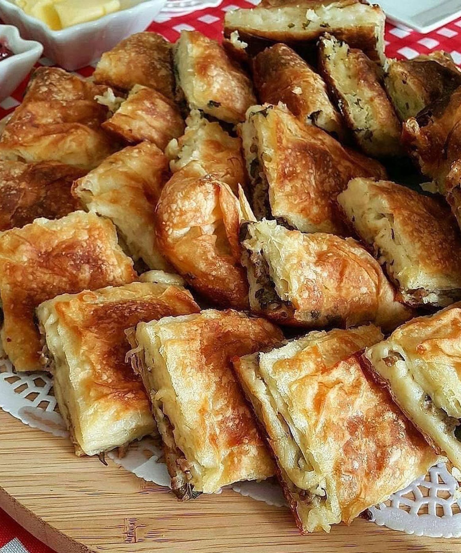 Pratik Tepsi Böreği Tarifi