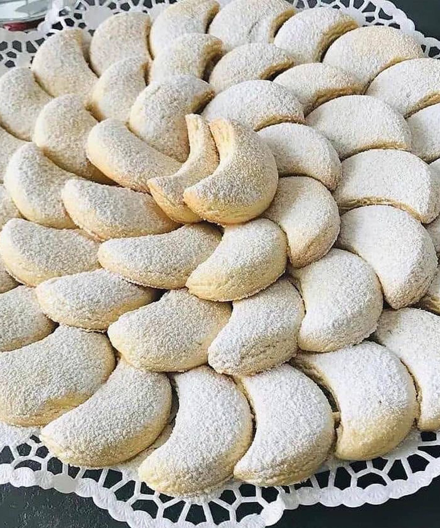 Annemin Pudra Şekerli Ay Kurabiye Tarifi